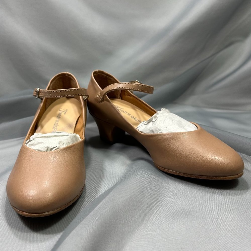 Women’s "Baby Louis" Carmel Character Shoes, M 2L